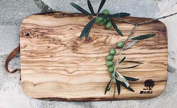 Smukt og eksklusivt skærebræt i oliventræ