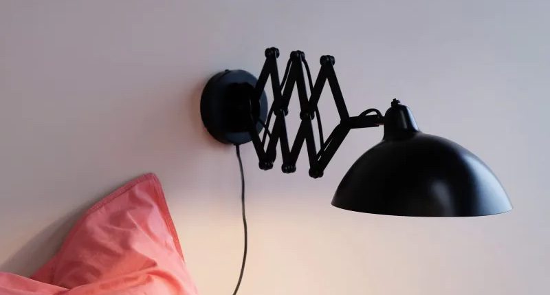 Futura - Sakselampe med skulpturelt og enkelt design