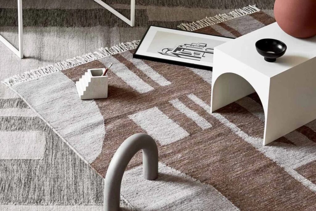 Contemporary Kelim - Elegant gulvtæppe i minimalistisk dansk design